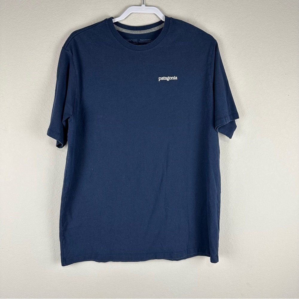 Patagonia Dark Blue Graphic Short Sleeve Responsibili-Tee Tee Shirt Size Large